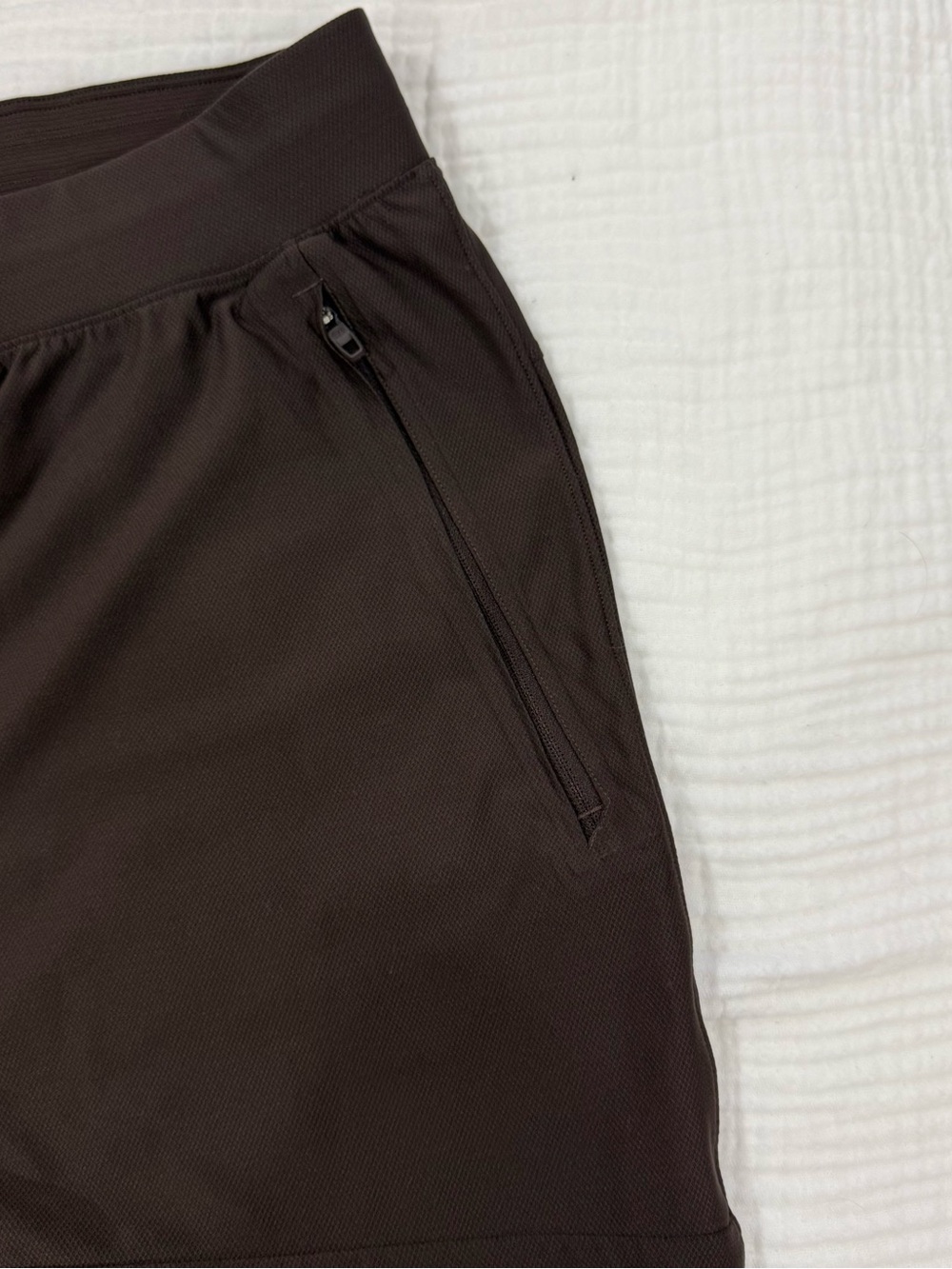 Lululemon Men’s License to Train Linerless Short 7" - Dark Brown - Picture 4 of 6